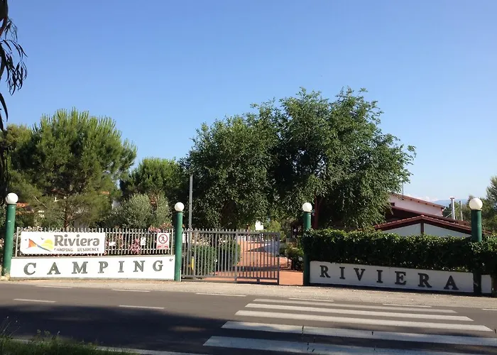 פארק נופש Villaggio Riviera פוצ'ה ואראנו